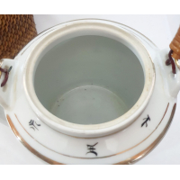 Chinees porseleinen theeset in rieten foedraal